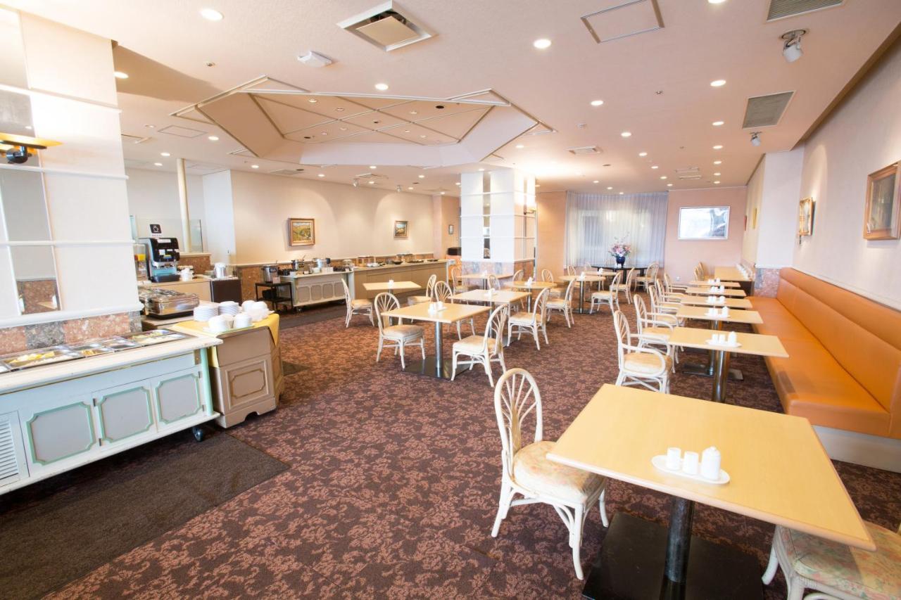 Toyama Chitetsu Hotel Экстерьер фото