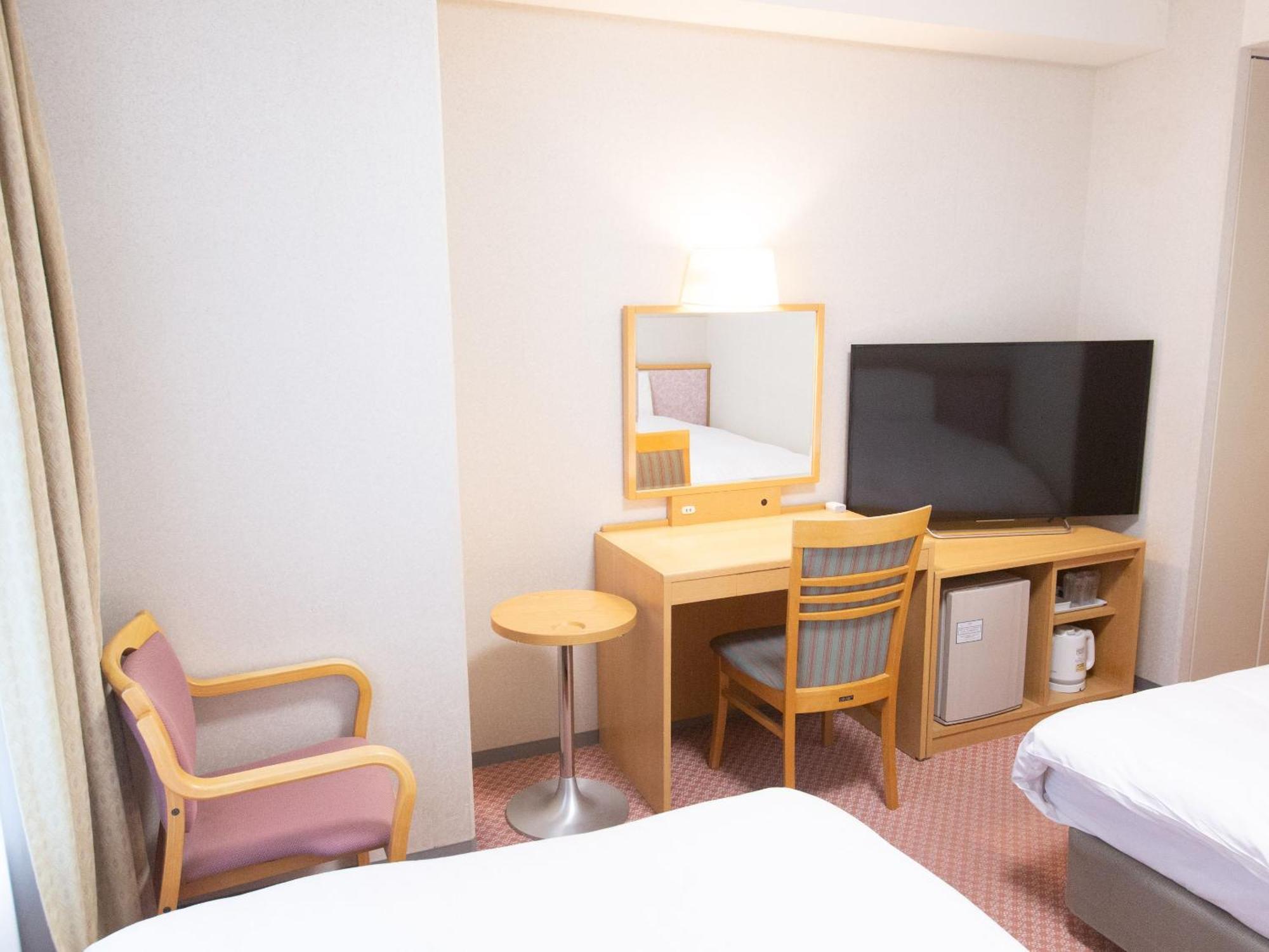 Toyama Chitetsu Hotel Экстерьер фото